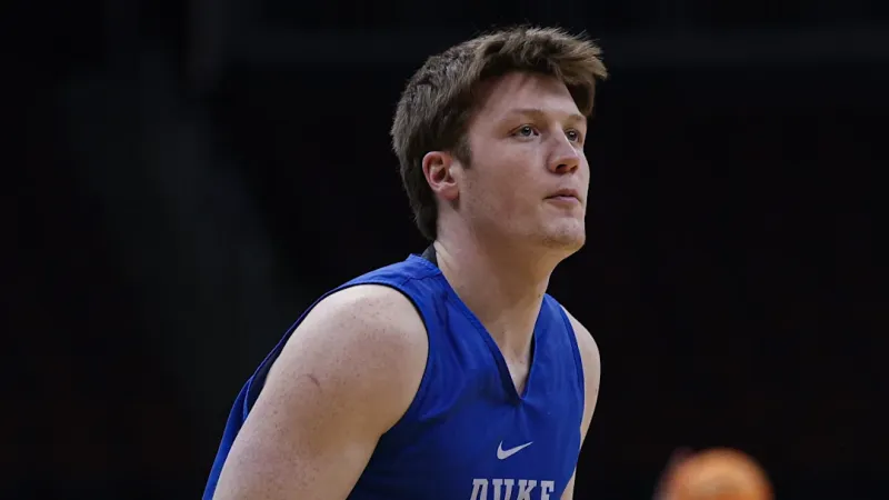 NBA常规赛今晨走向成谜，夏洛特黄蜂内部沟通，态度坚定，身体对抗强度拉满的简单介绍